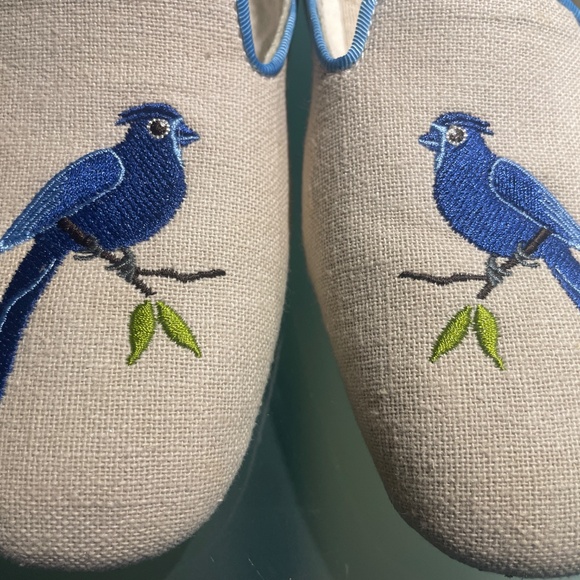Embroidered Bird Canvas Shoes - Picture 8 of 9